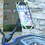 マグネット固定式　スマートフォンホルダー